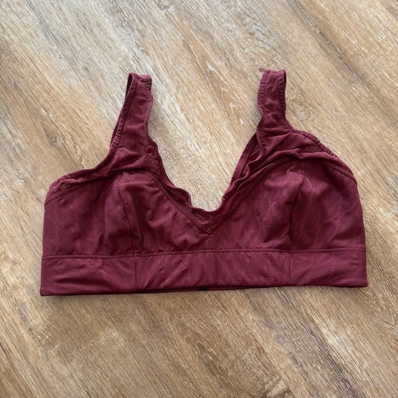 Savage X Fenty Women's 8-10 Peak Performance Mesh Sports Bra Red Cocoa Active - Picture 2 of 10